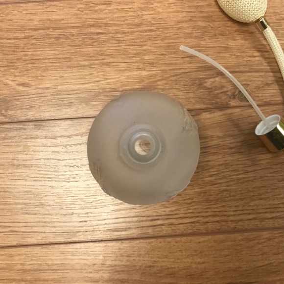 Vintage Art Glass Perfume Bottle Atomizer - Picture 7 of 10